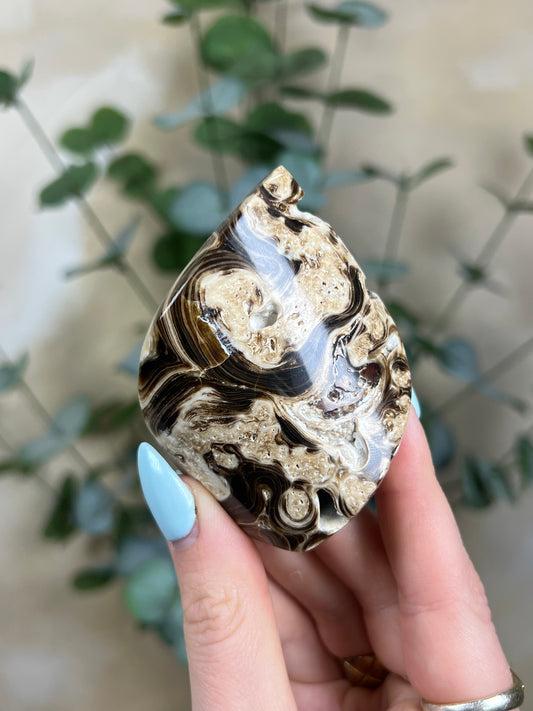 Chocolate Calcite Flame (15AG)