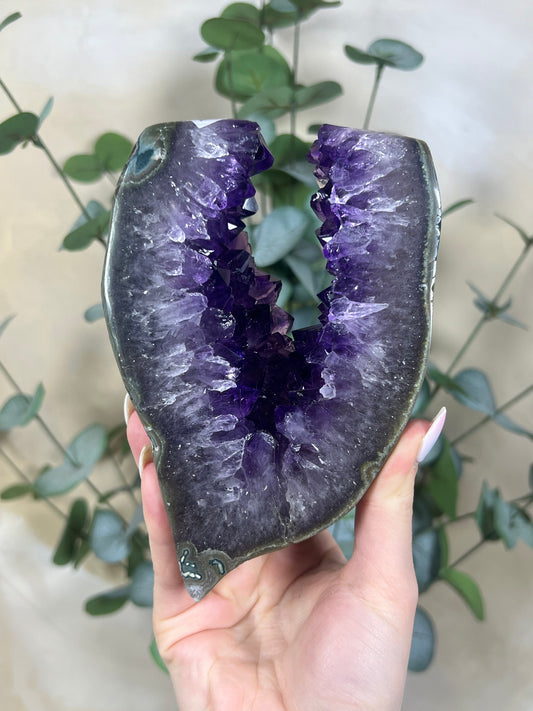 Amethyst on Stand (111AB)