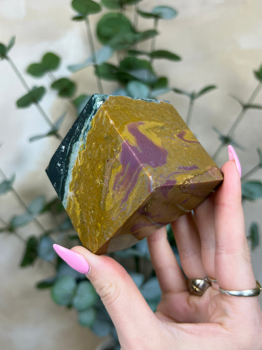 Sea Jasper Cube (37AD)