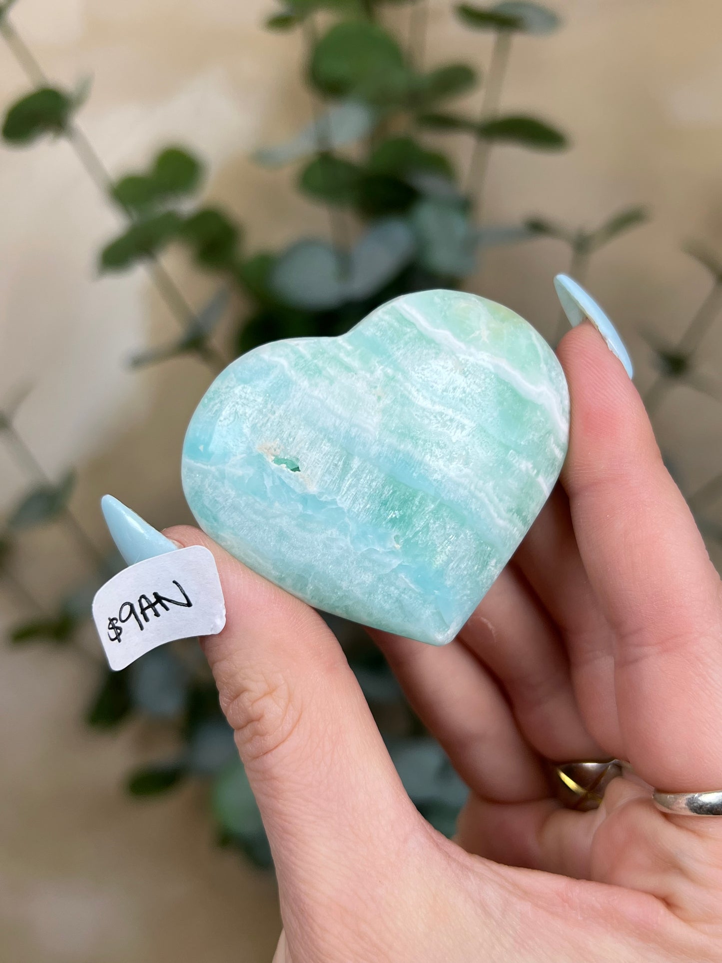 Caribbean Calcite Hearts (8AI-9AP)