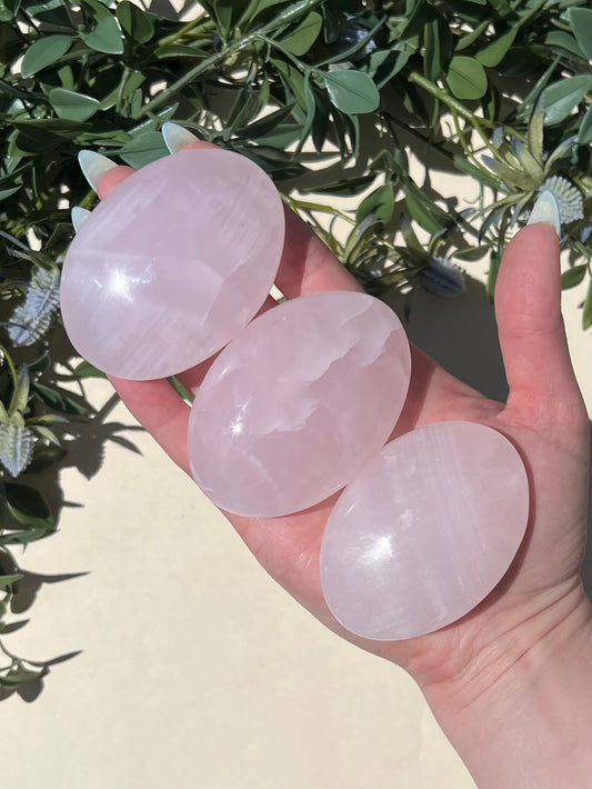 Mangano Calcite Palms