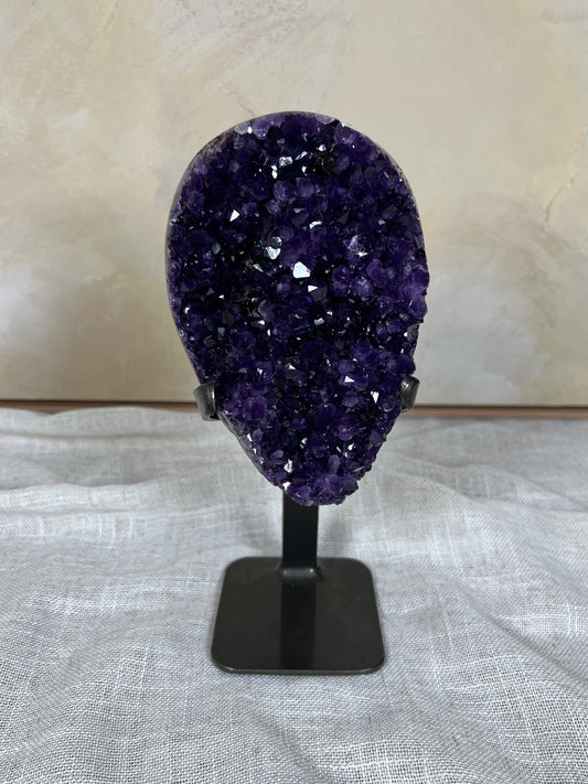 Amethyst on Stand (134AA)