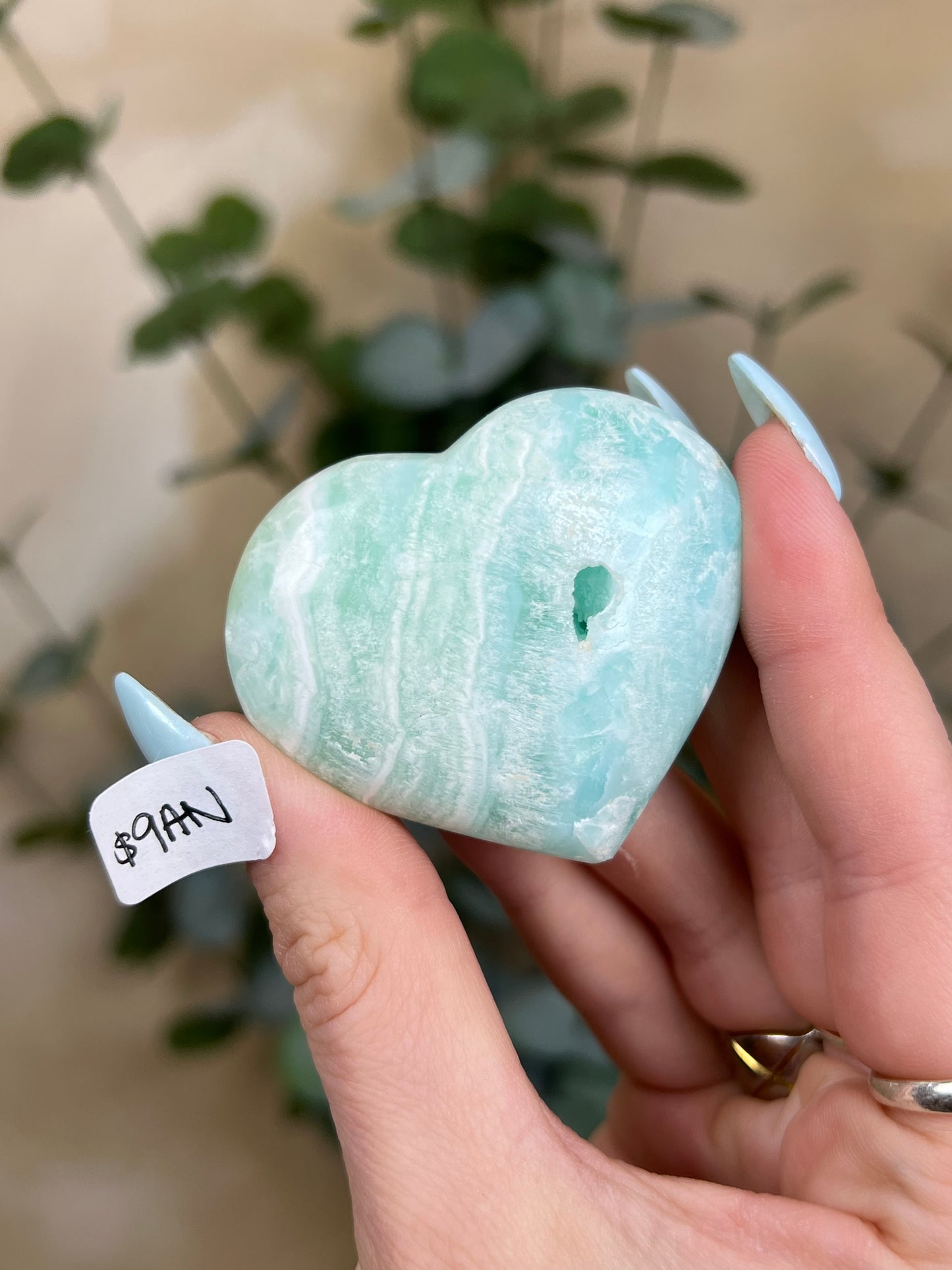 Caribbean Calcite Hearts (8AI-9AP)