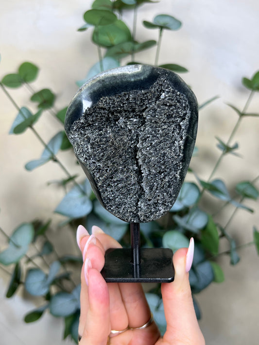 Black Amethyst on Stand (63EL)