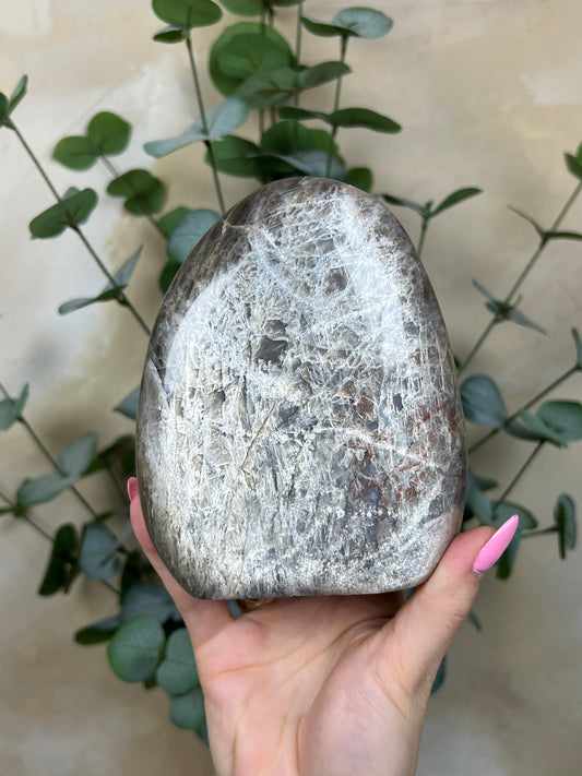Black Moonstone Freeform (60AA)