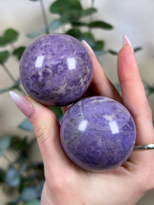 Lavender Jade Spheres (61EI, 61EJ)