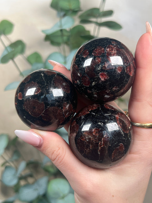 Garnet in Tourmaline Spheres (32MK, 32ML, 32MM)