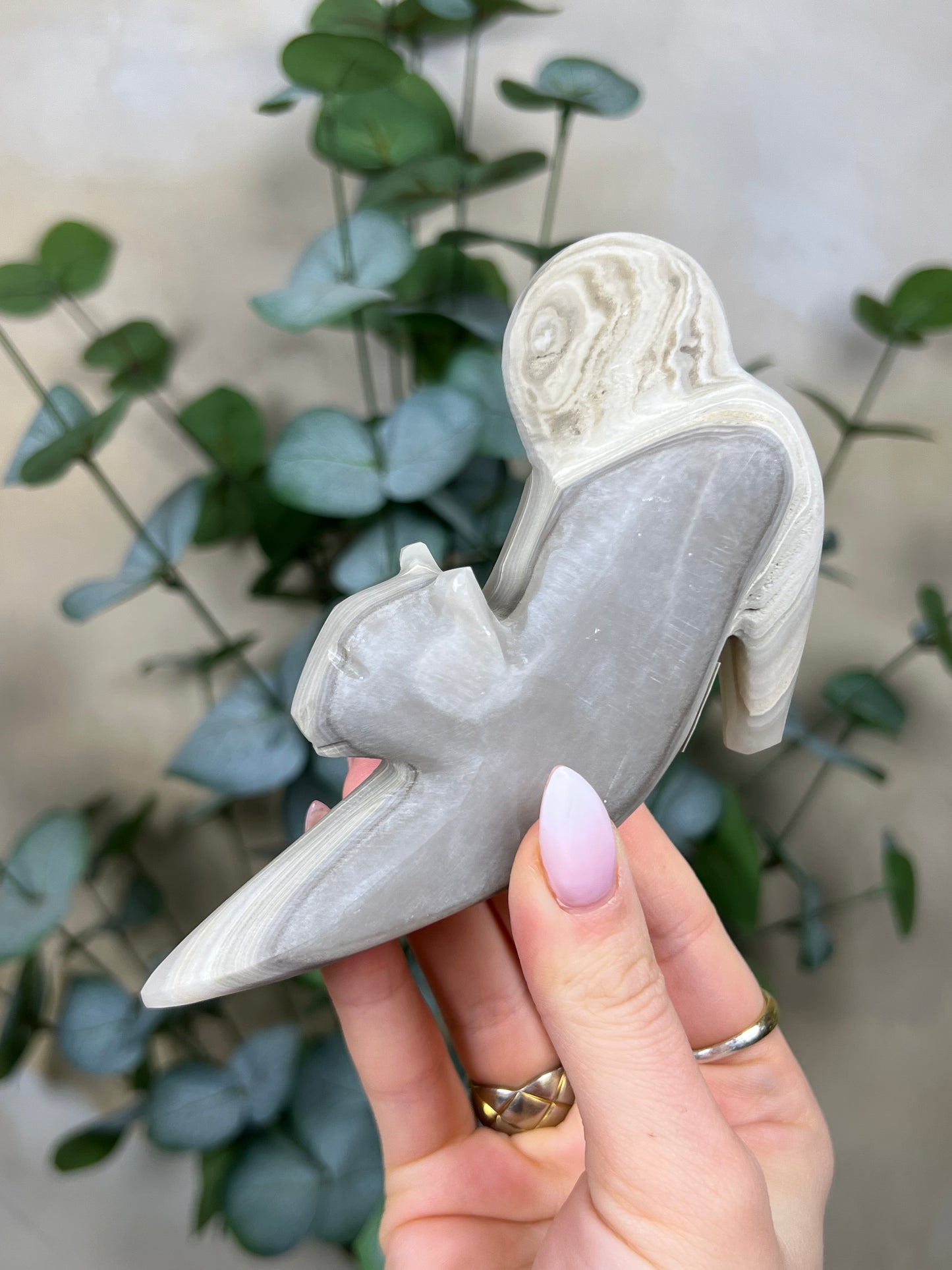 Calcite Stretching Cat (23GE)