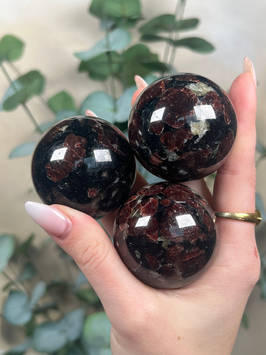 Garnet in Tourmaline Spheres (29-30, 4 options)