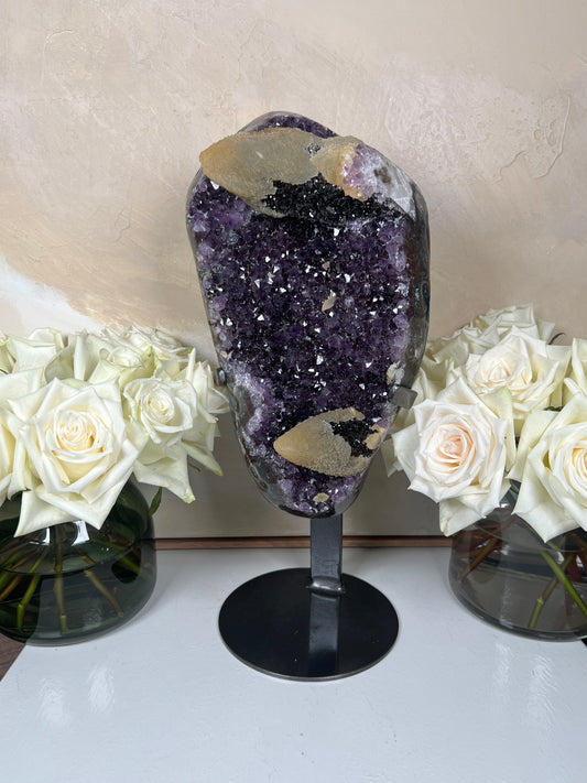 Amethyst on Stand (572KA)