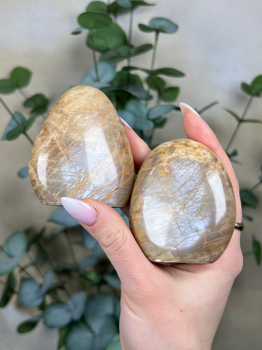 Peach Moonstone Freeforms (13ID, 14HJ)