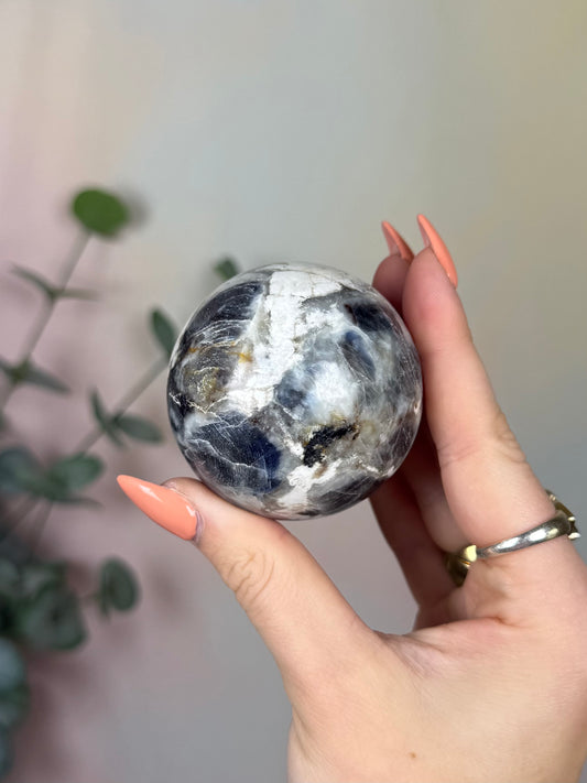 Sapphire in Matrix Sphere (80AA)