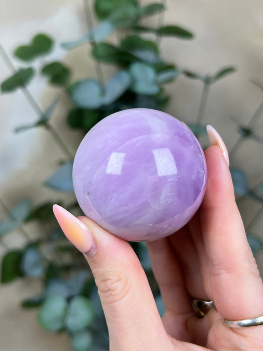 Kunzite Sphere (89AA)