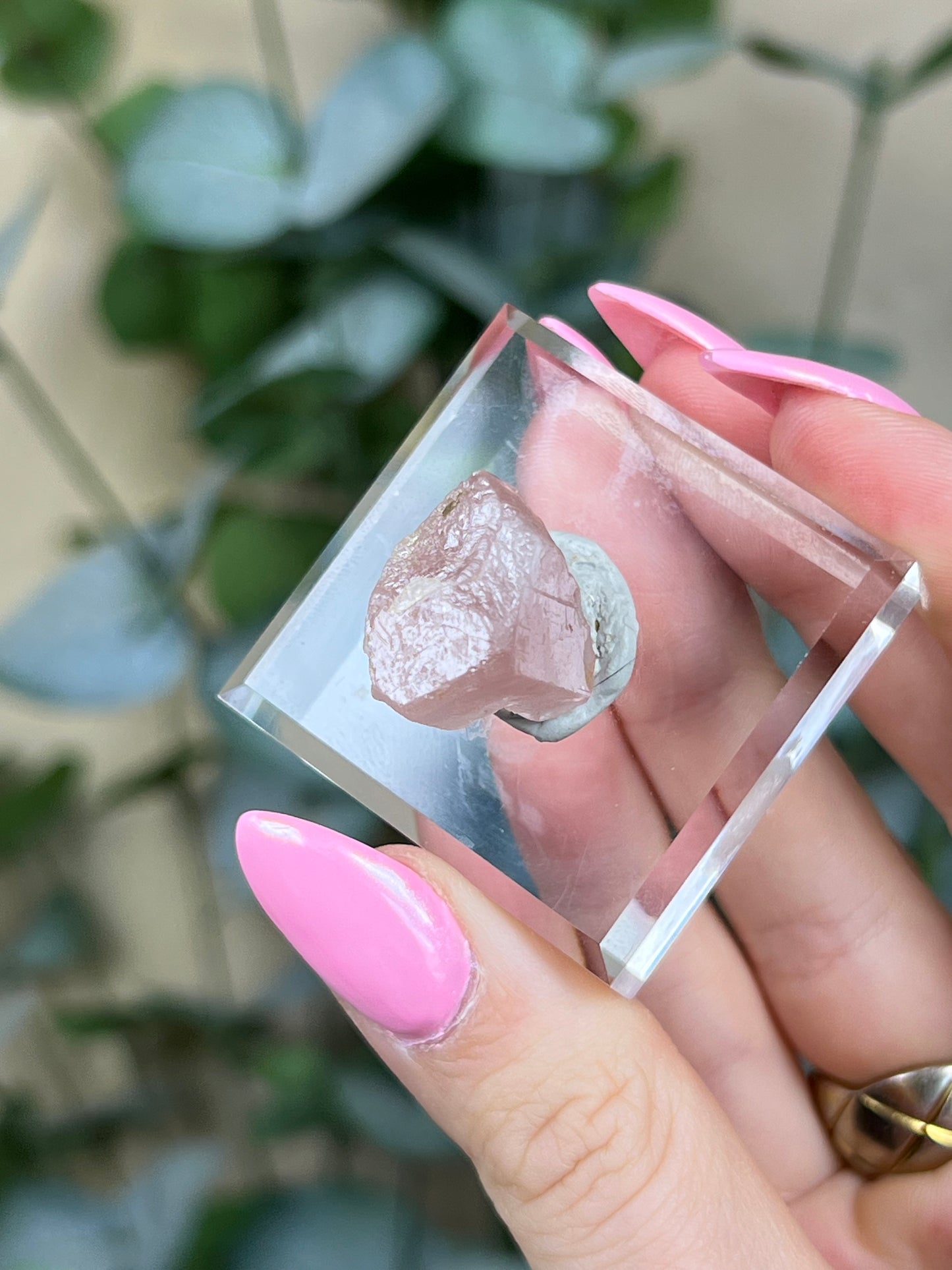 Pink Apatite (26AJ)