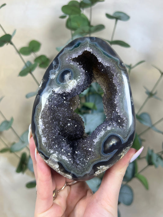 Amethyst Portal on Stand (114AA)