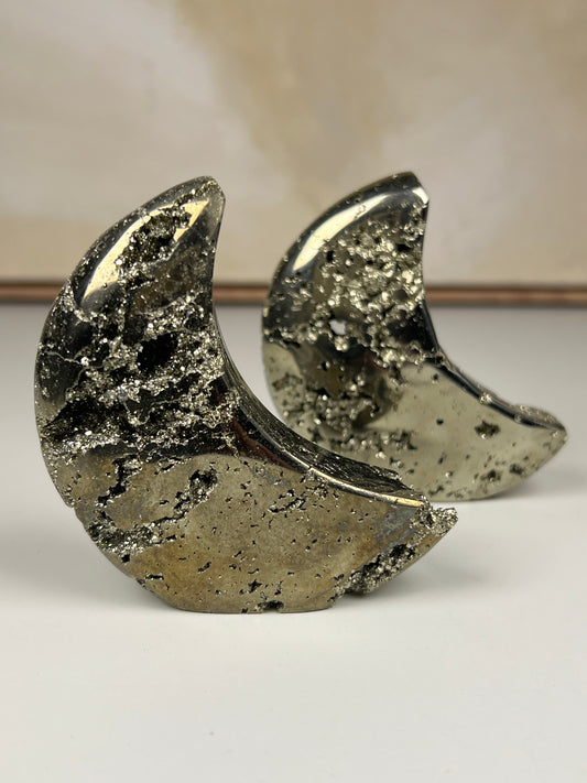 Pyrite Standing Moons (41EP, 41EQ)
