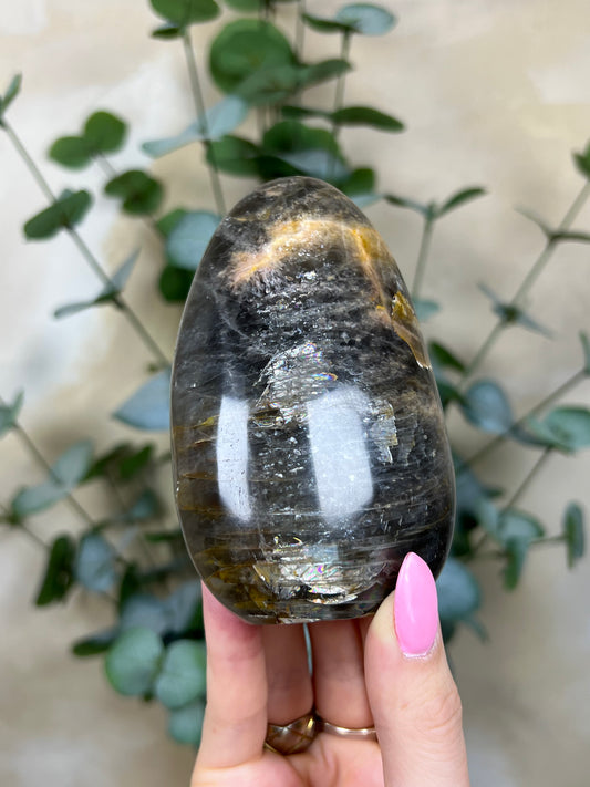 Black Moonstone Freeform (26AI)