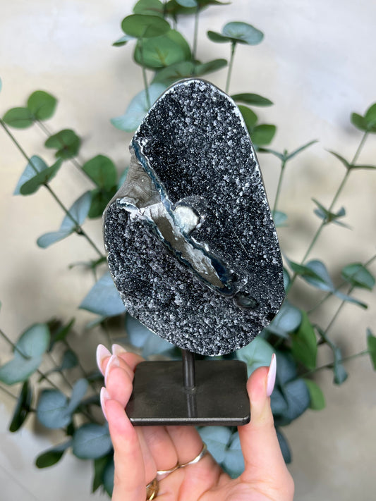 Black Amethyst on Stand (118EA)