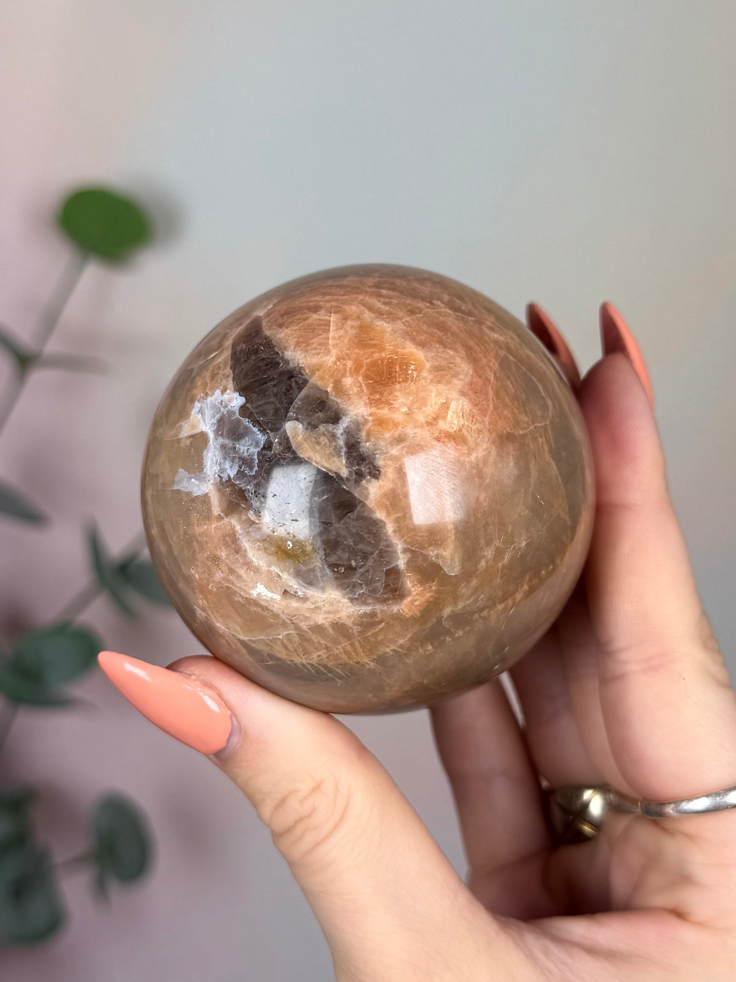 Moonstone Sphere (22AP)