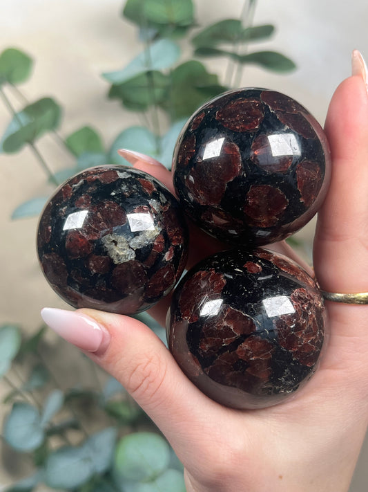 Garnet in Tourmaline Spheres (32MN, 32MP, 32MQ)