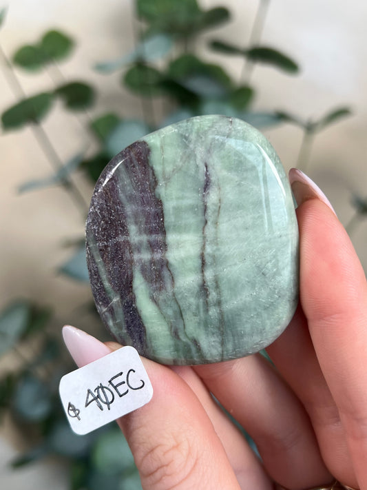 Kammererite Palms / Slabs (10 options)
